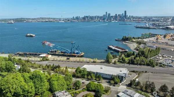 2271 Harbor Avenue Sw, Seattle, WA 98126