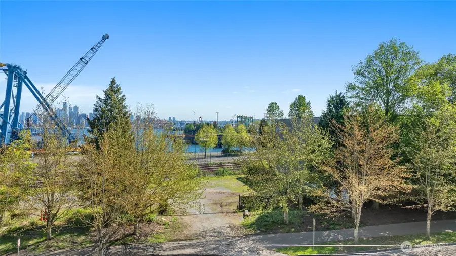 2271 Harbor Avenue Sw, Seattle, WA 98126 - #2