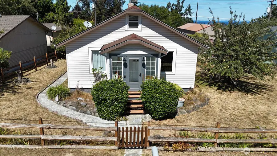 215 W Motor Avenue, Port Angeles, WA 98362 - #3