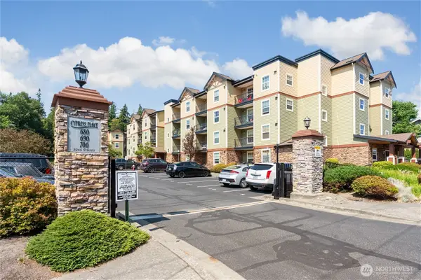 690 32nd Street #B107, Bellingham, WA 98225