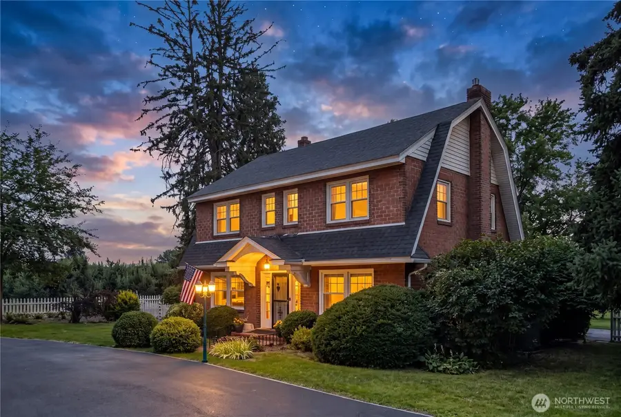 912 Cherry Lane, Grandview, WA 98930 - #2