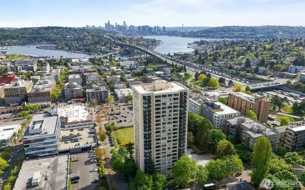 4540 8th Avenue Ne #1605, Seattle, WA 98105