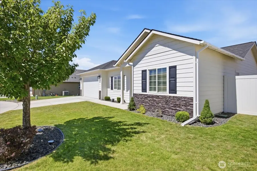 86 Ellie Ann Court, Prosser, WA 99350 - #2