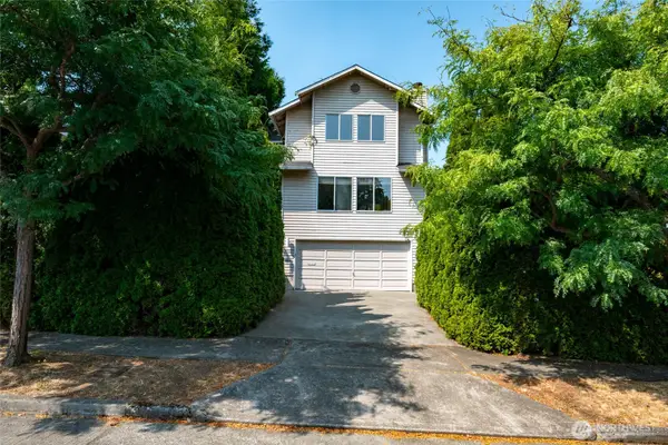 4407 30th Avenue W, Seattle, WA 98199