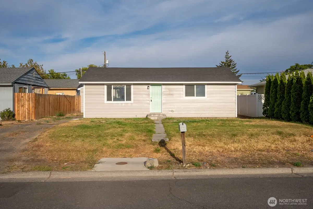 1222 SE A Street, Ephrata, WA 98823 - #1