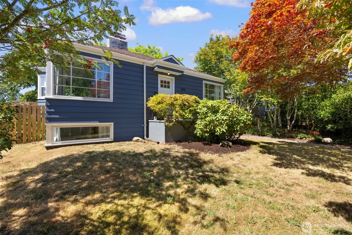 7919 34th Avenue Sw, Seattle, WA 98126 - #1