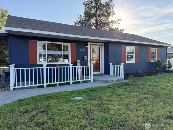 1111 Cottonwood Drive, Richland, WA 99354
