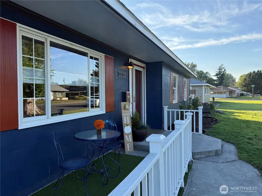 1111 Cottonwood Drive, Richland, WA 99354 - #2