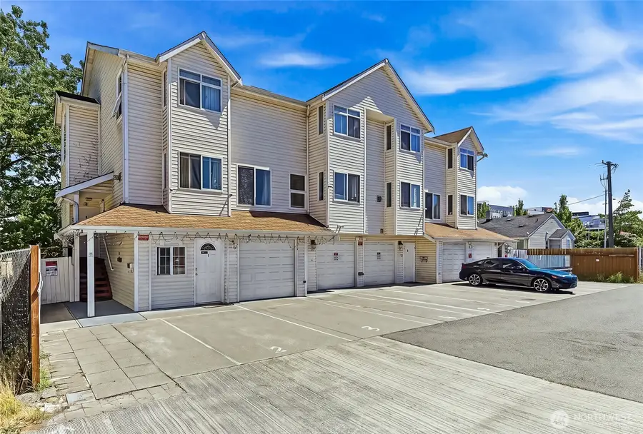 7009 42nd Avenue S #1, Seattle, WA 98118 - #2