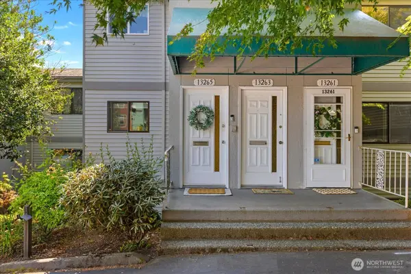 13265 15th Avenue Ne #B10, Seattle, WA 98125