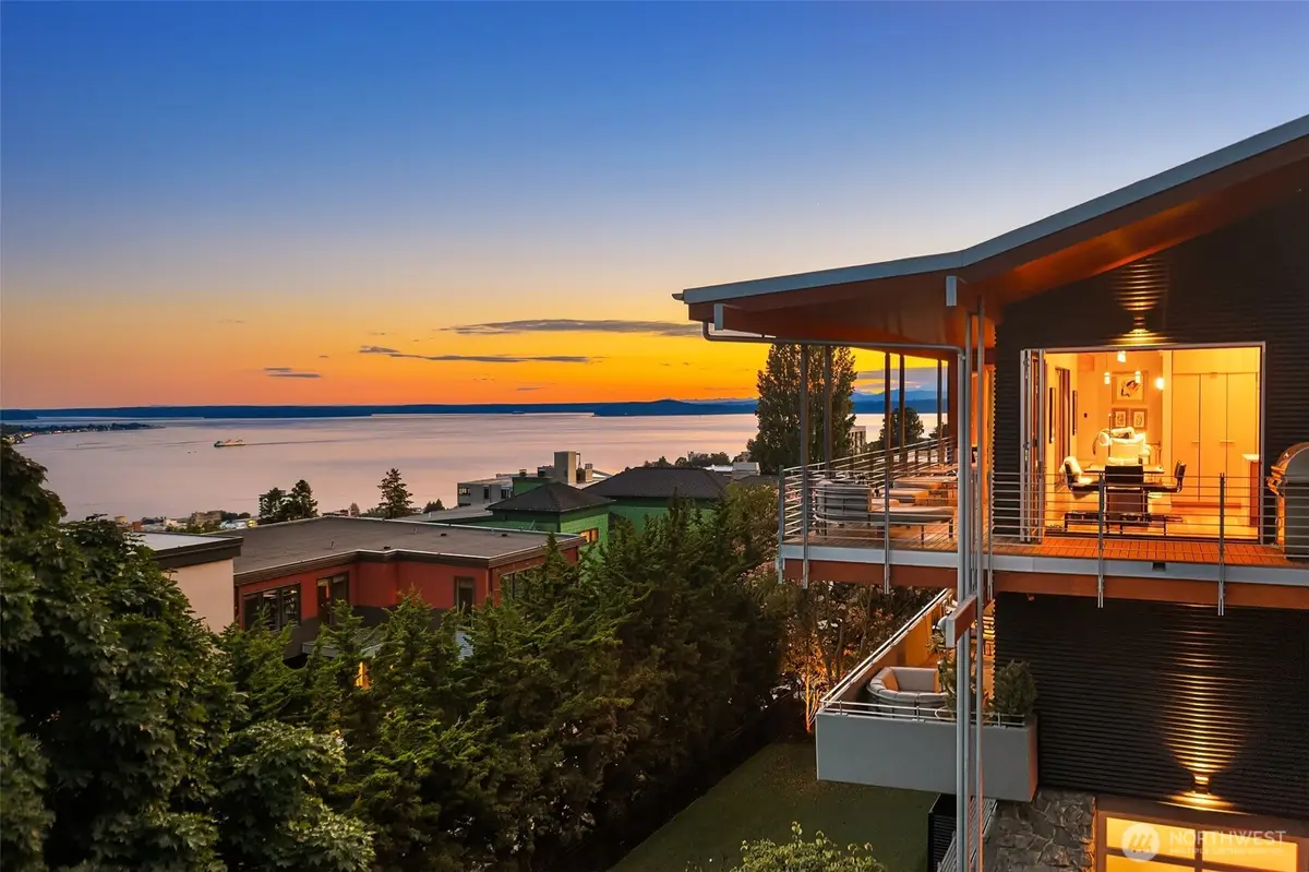 1215 Warren Avenue N, Seattle, WA 98109 - #1