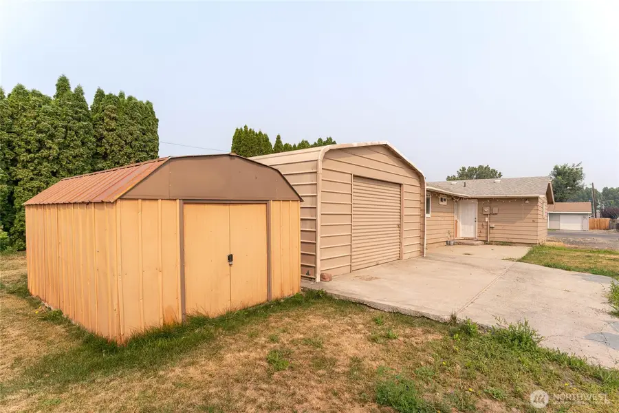 222 M Street Se, Quincy, WA 98848 - #3