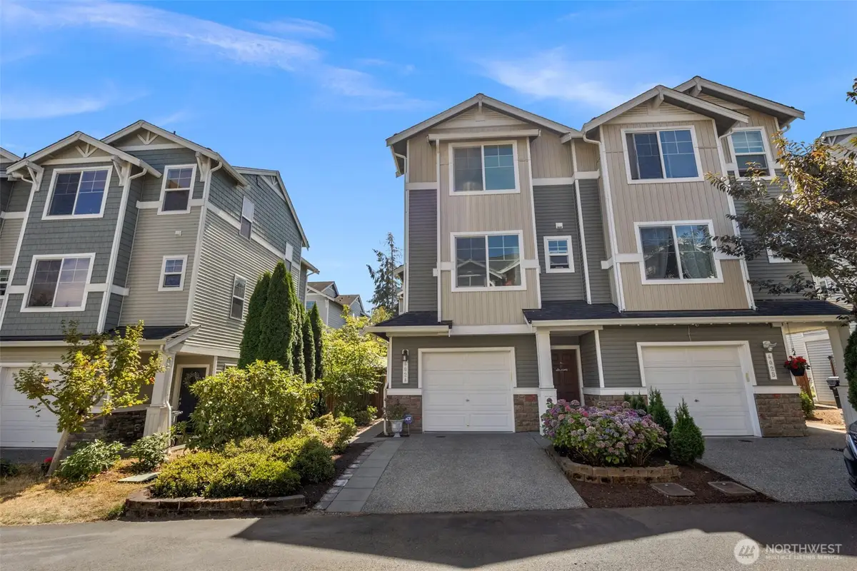 402 126th Place Se #A, Everett, WA 98208 - #1