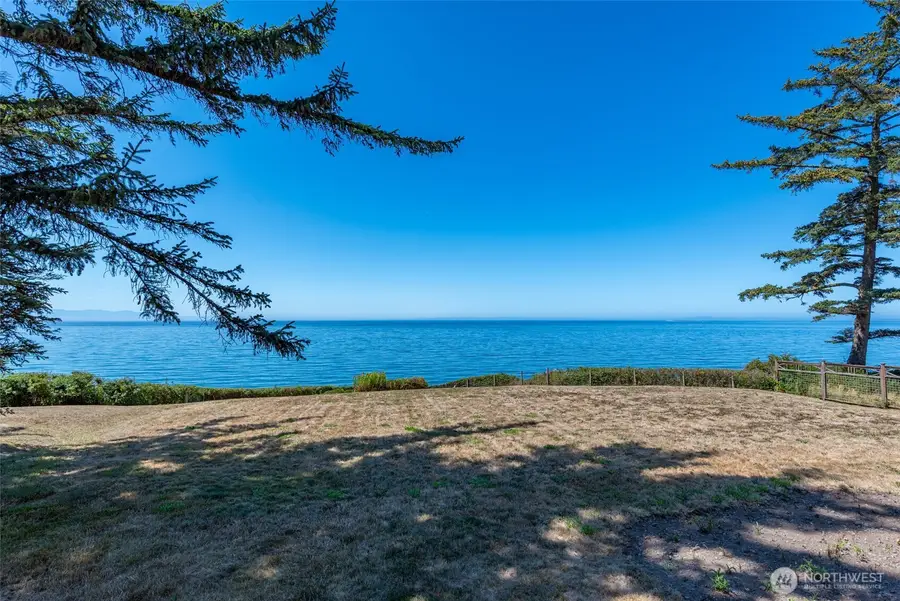 1399 W Beach Road, Oak Harbor, WA 98277 - #2