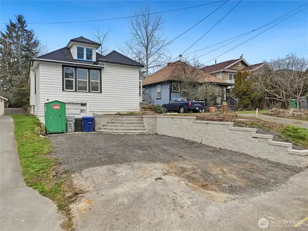 285 Earlington Avenue Sw, Renton, WA 98057