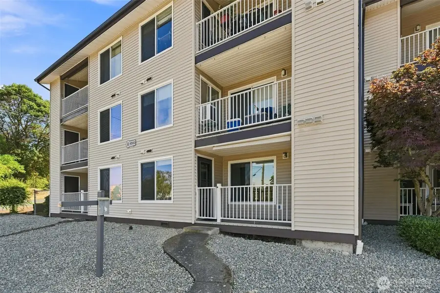 9000 25th Avenue Sw #102A, Seattle, WA 98106 - #2