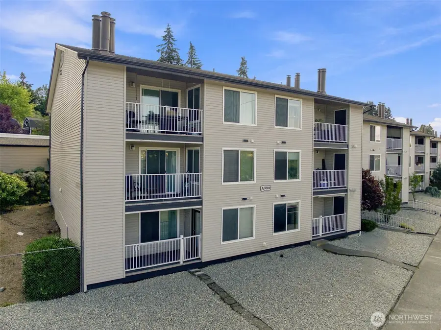 9000 25th Avenue Sw #102A, Seattle, WA 98106 - #3