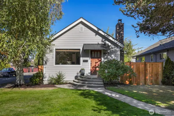 8062 30th Avenue Nw, Seattle, WA 98117