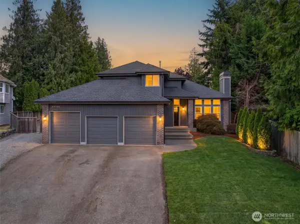 25738 215th Court Se, Maple Valley, WA 98038