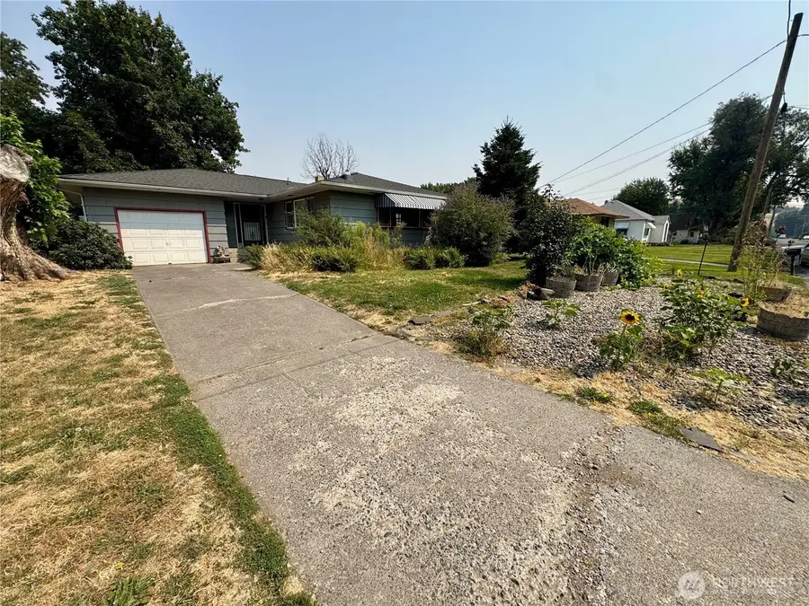 309 E Seventh Street, Waitsburg, WA 99361 - #2