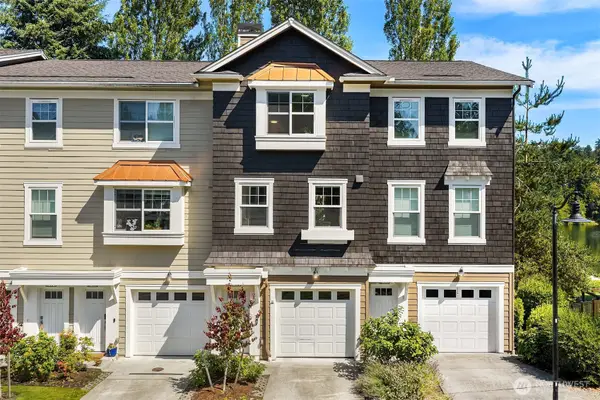 7574 129th Place Se #B102, Newcastle, WA 98056