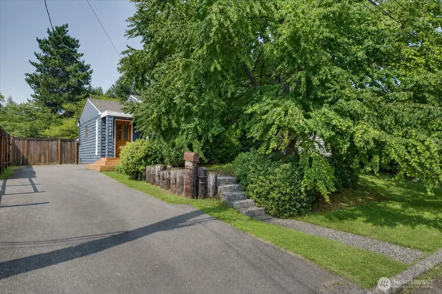 15829 26th Avenue Ne, Shoreline, WA 98155 - #2