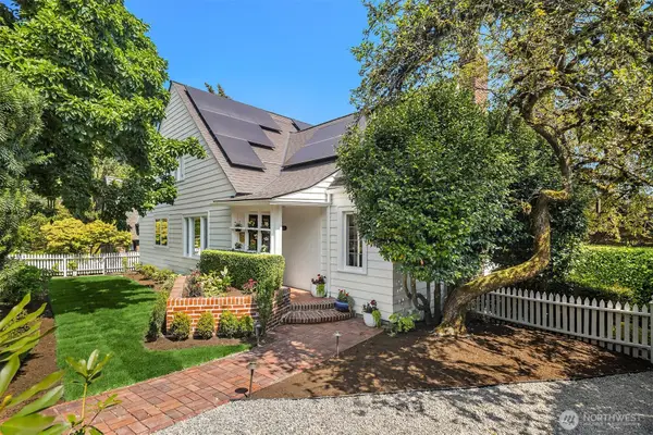 1502 39th Avenue E, Seattle, WA 98112