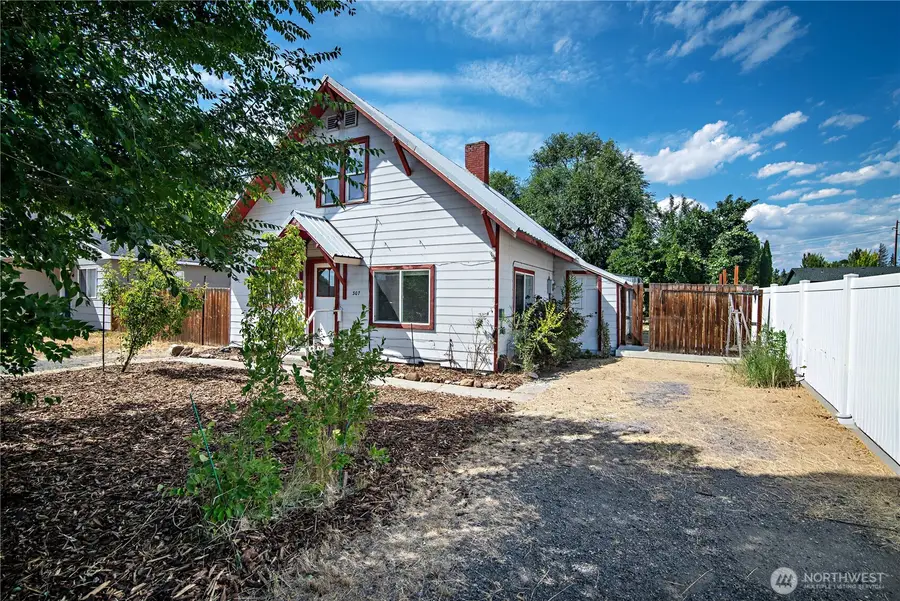 307 W 14th Avenue, Ellensburg, WA 98926 - #3
