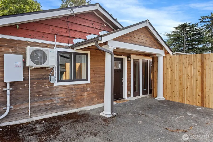 6618 43rd Avenue S, Seattle, WA 98118 - #2