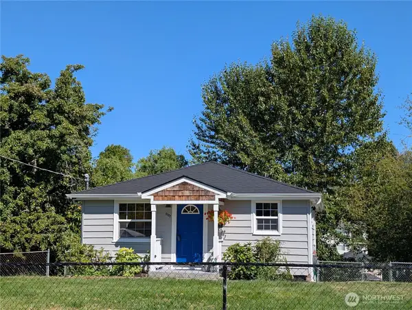 6322 18th Avenue Sw, Seattle, WA 98106