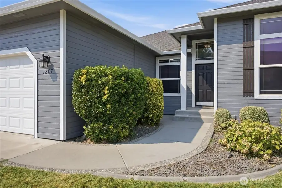 1207 Tomich Avenue, Richland, WA 99352 - #2