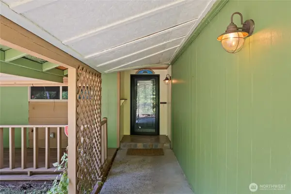 8609 Lake Forest Drive Se, Lacey, WA 98503