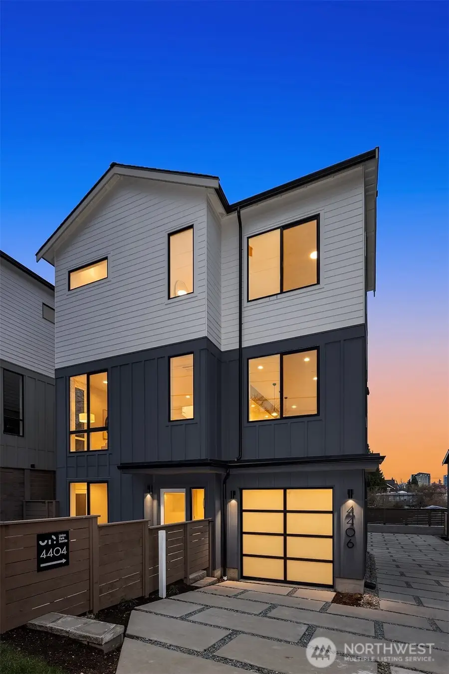 4407 2nd Avenue Ne, Seattle, WA 98105 - #2