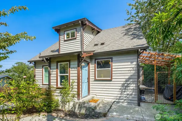 9744 49th Avenue S, Seattle, WA 98118