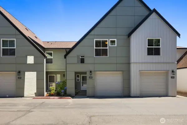 23824 66th Avenue S #L104, Kent, WA 98032
