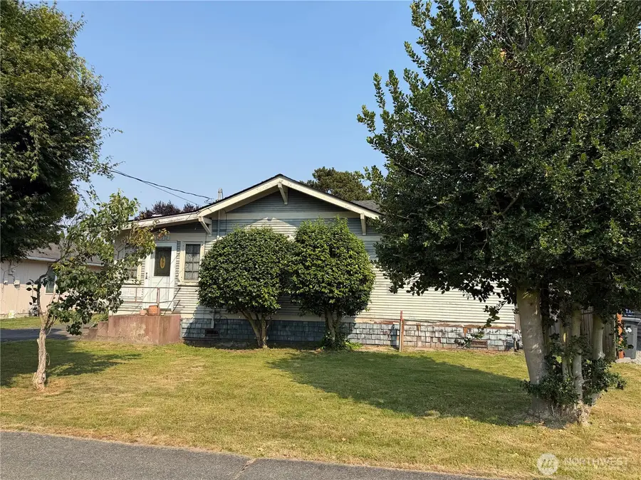 1814 Douglas Street, Mount Vernon, WA 98273 - #2