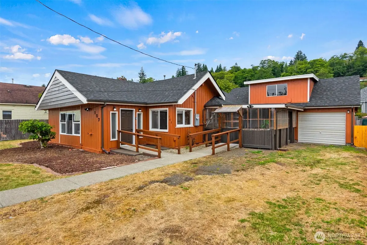 107 Eklund Avenue, Hoquiam, WA 98550 - #1