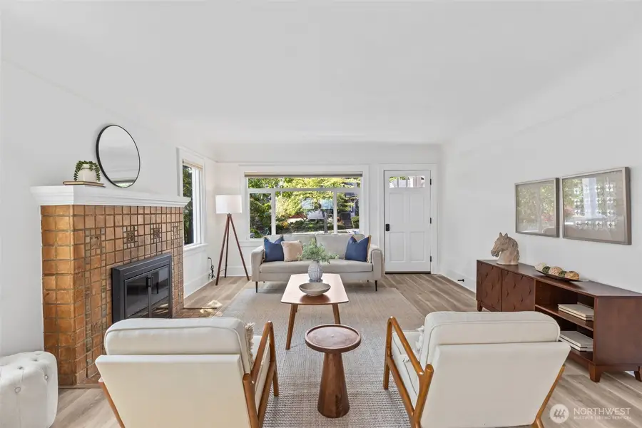 4016 38th Avenue Sw, Seattle, WA 98126 - #2