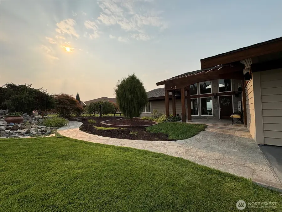 522 Hillcrest Circle Drive, Omak, WA 98841 - #3