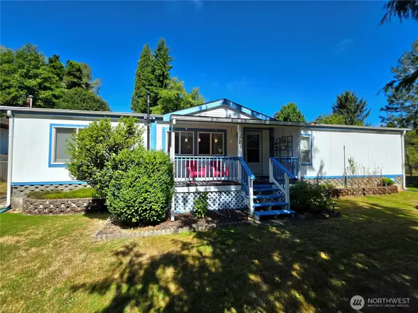 521 Central Avenue, South Bend, WA 98586