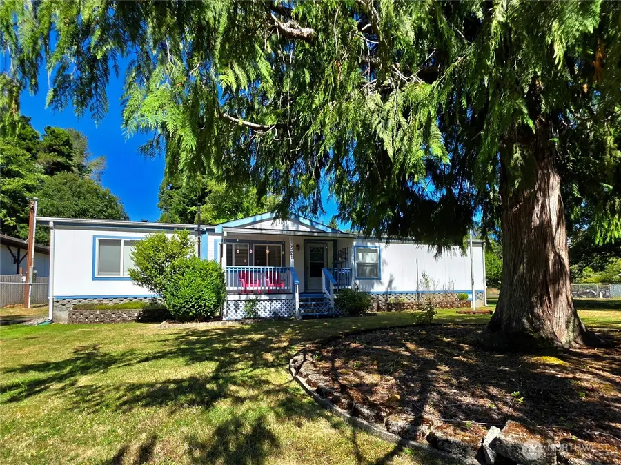 521 Central Avenue, South Bend, WA 98586 - #2