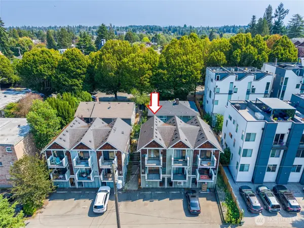9243 35th Ave Sw, Seattle, WA 98126