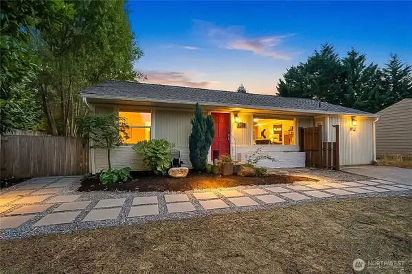 3922 214th Street Sw, Mountlake Terrace, WA 98043