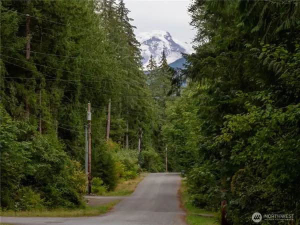 7449 Miller Way #2, Glacier, WA 98244