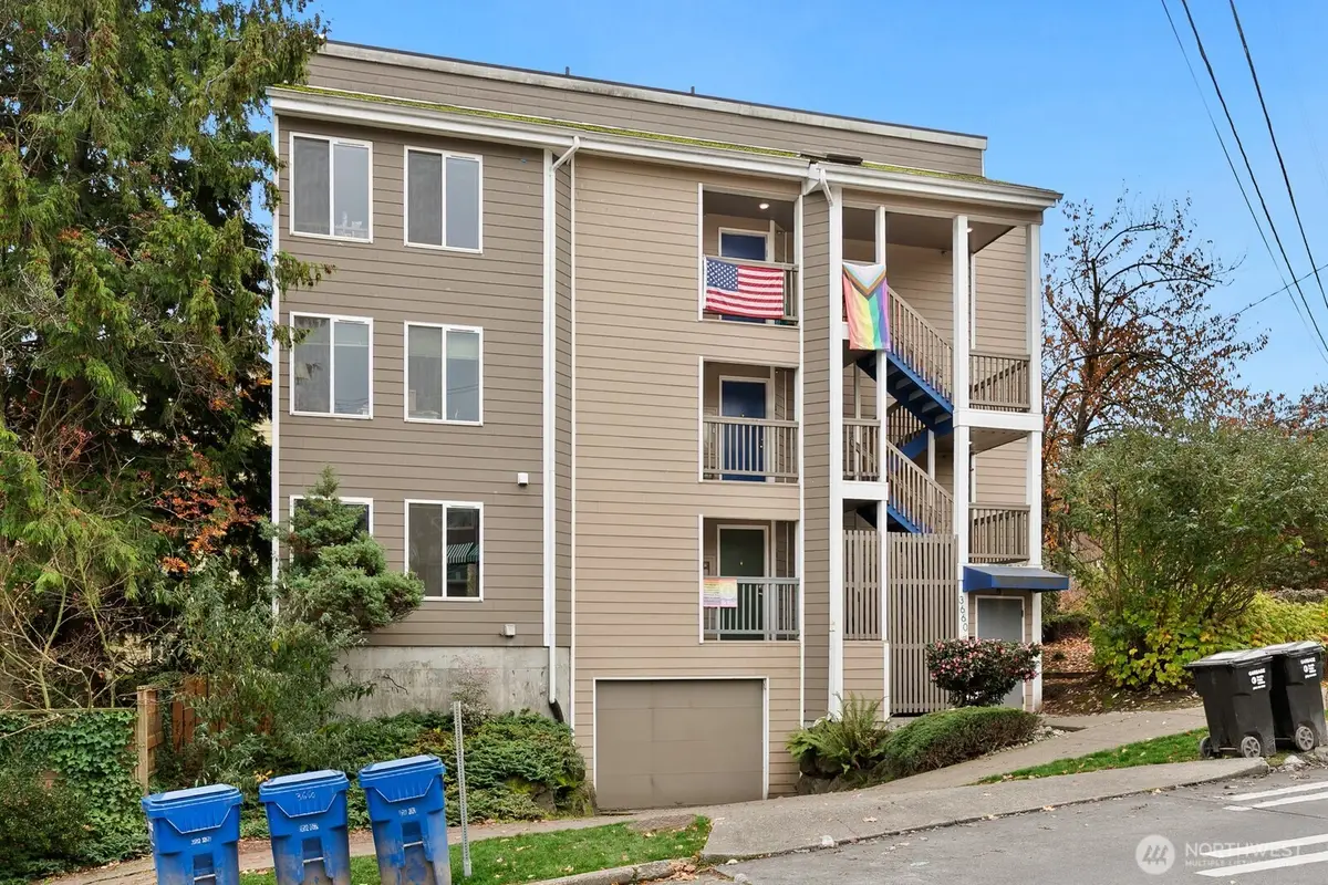 3660 Whitman Avenue N, Seattle, WA 98103 - #1
