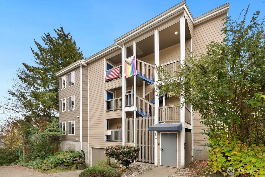 3660 Whitman Avenue N, Seattle, WA 98103 - #2