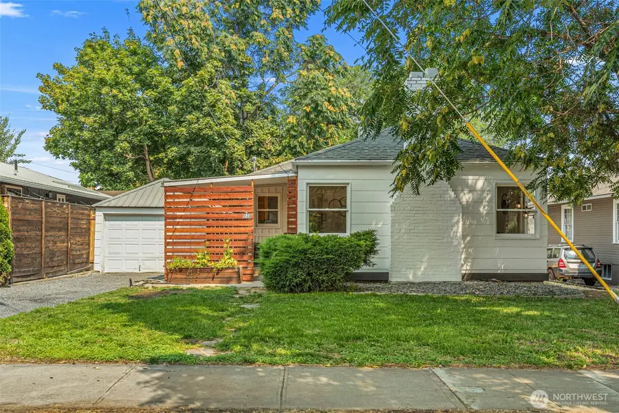 938 Washington St., Wenatchee, WA 98801 - #2