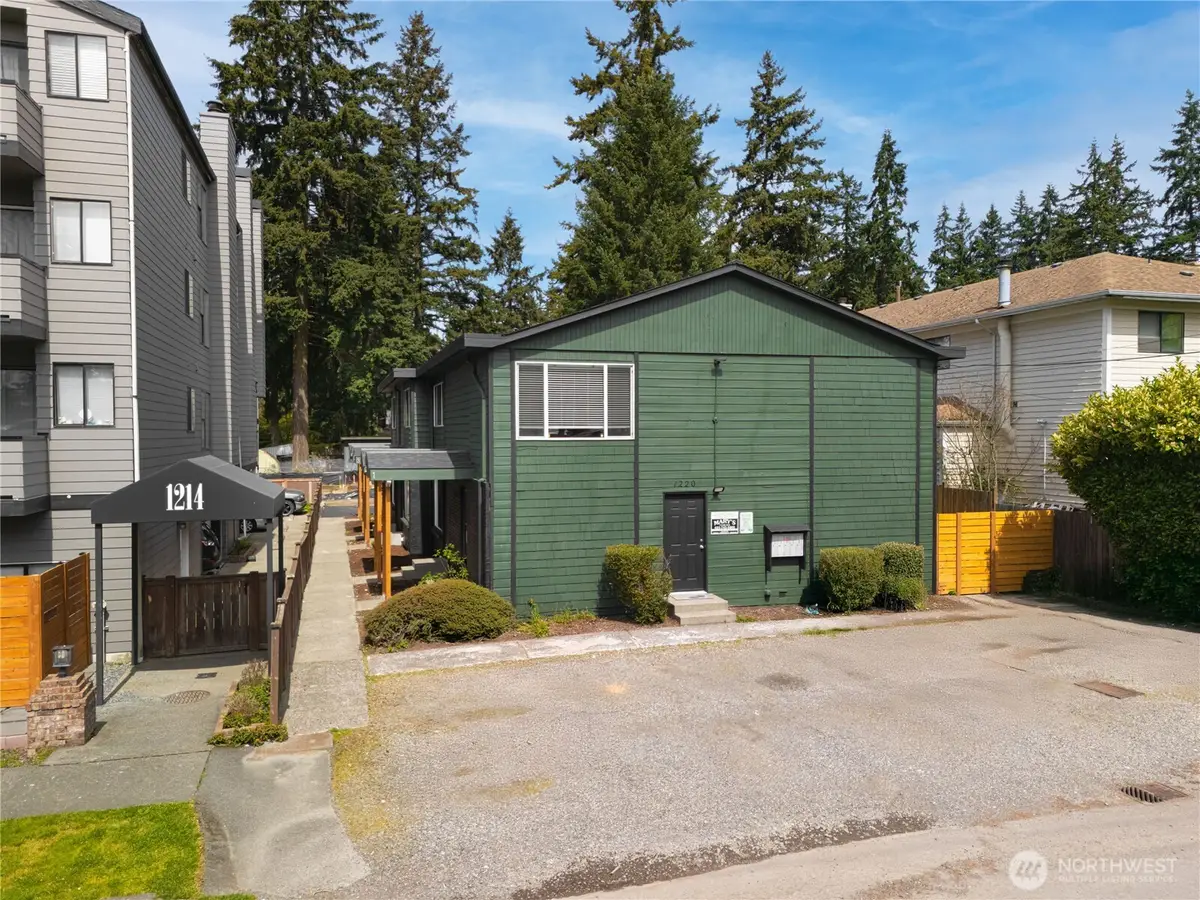1220 N 137th Street #4, Seattle, WA 98133 - #1