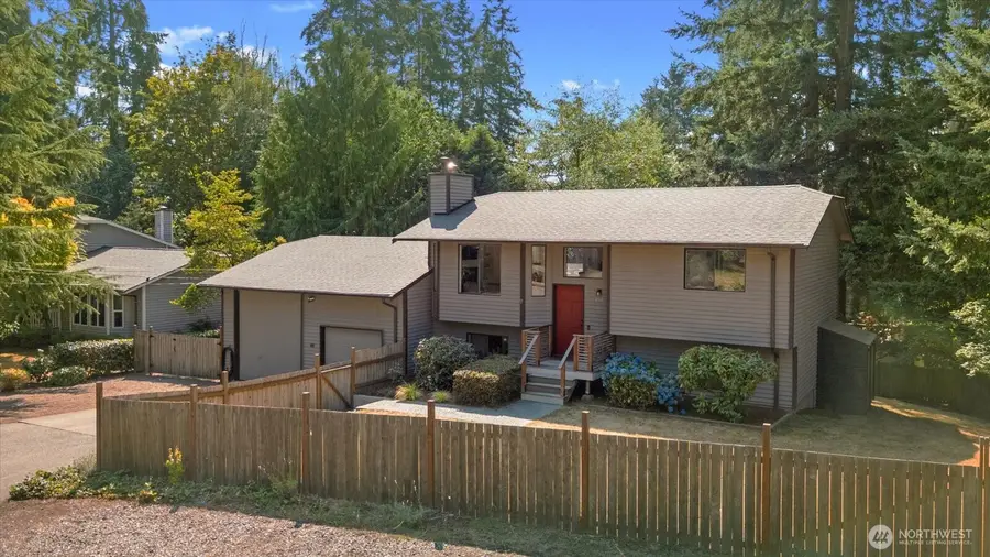 1511 N Lake Stickney Drive, Lynnwood, WA 98087 - #2