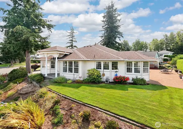 911 E Pacificview Drive, Bellingham, WA 98229